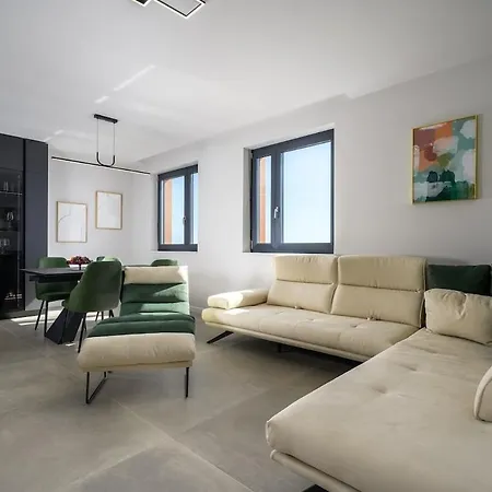 Luxury Penthouse Ve - Sea View * أوماغ