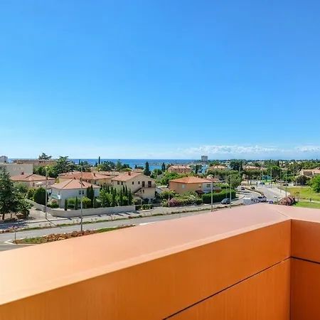 Luxury Penthouse Ve - Sea View شقة أوماغ