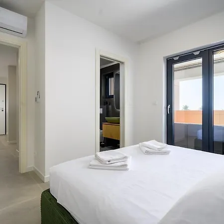 Luxury Penthouse Ve - Sea View شقة أوماغ